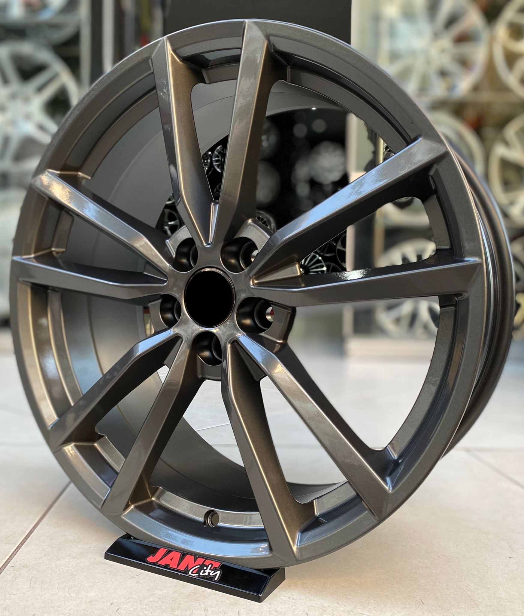 18 5X112 PRETORİA JANT MODELİ küçük resim 3