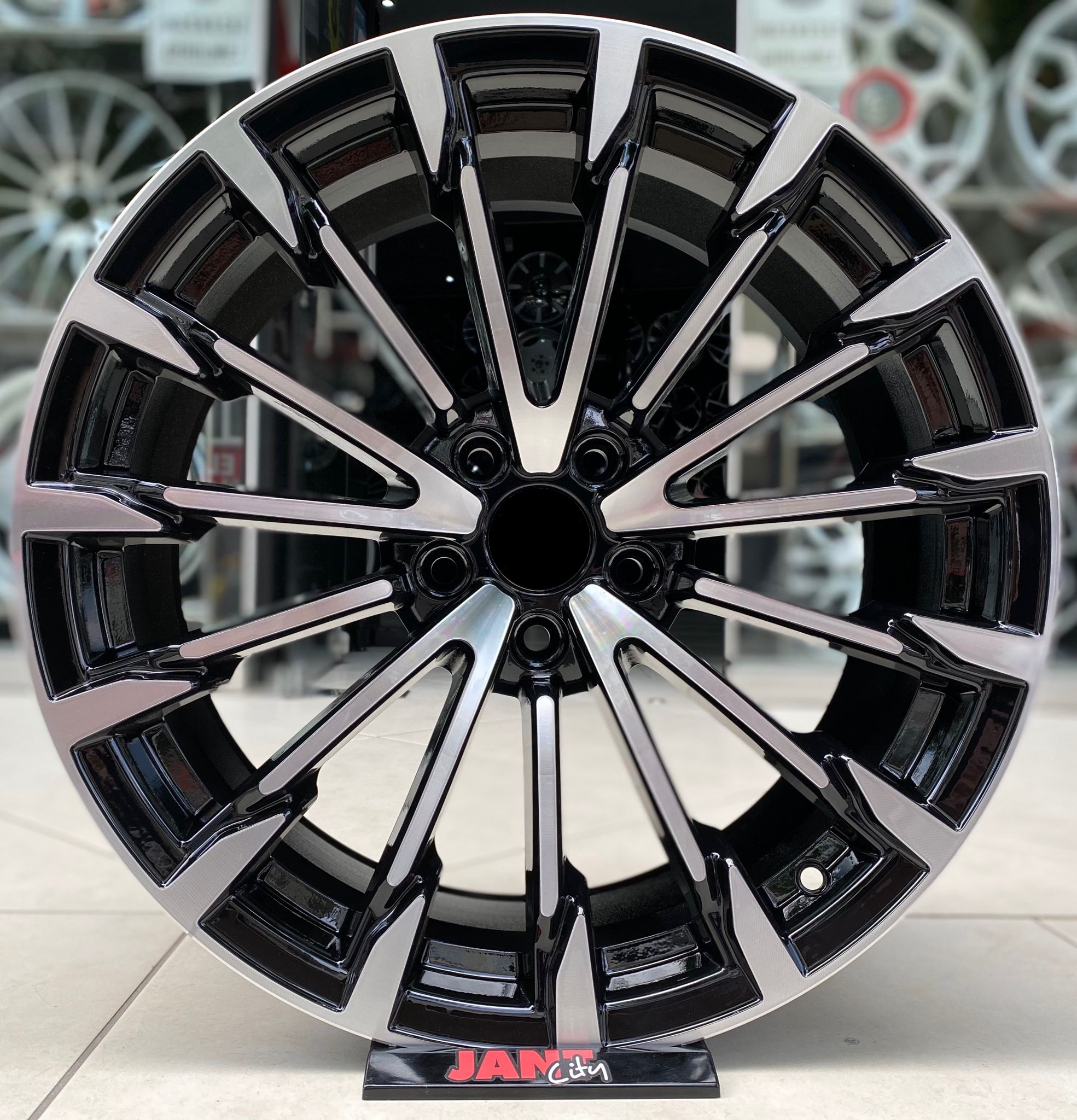 18 5X112 AUDI RS JANT MODELİ